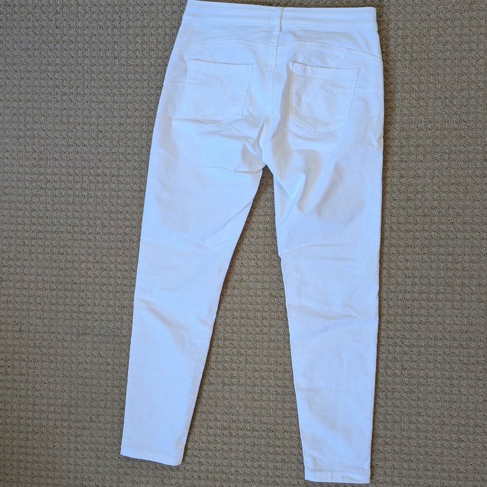 Suko White Ankle Skinny Jean, 8 - Picture 6 of 6